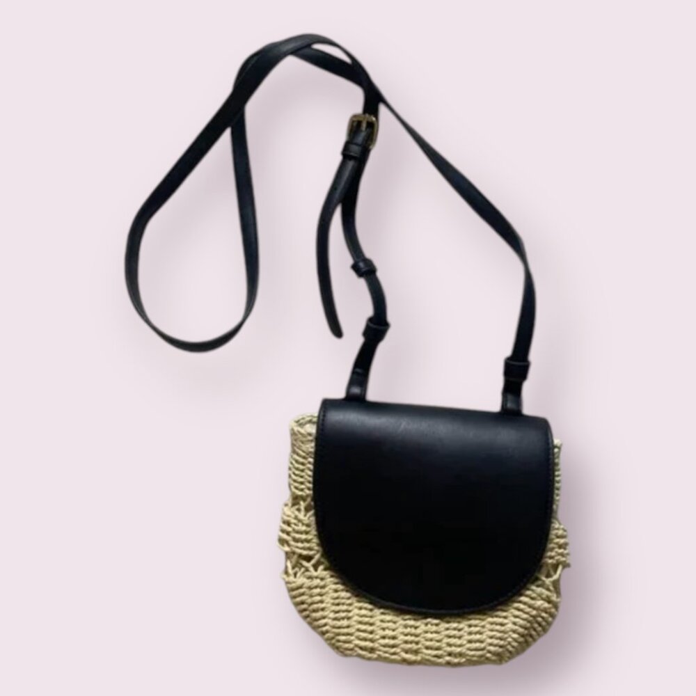 ⭐️ Wicker Crossbody Mini Hipster Hippie Artsy Beach Chic Glam Girly Bag Purse